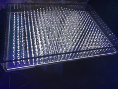 Table rectangle tiges : forme concave